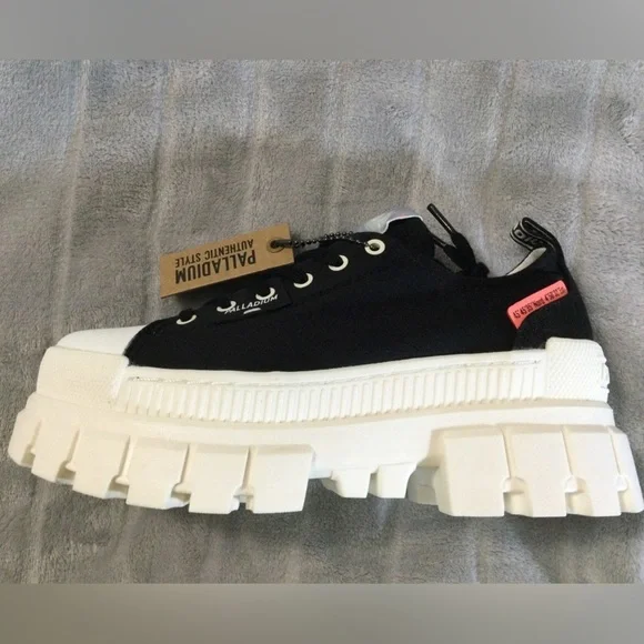 Palladium Women’s Black/White Revolt Platform Sneakers - Picture 6 of 15